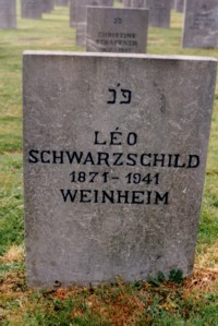 Grabstein  Leo Schwarzschild