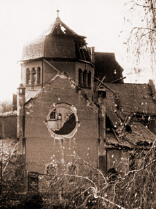 Außenansicht der zerstörten Synagoge in der Ehretstraße 5, 1938